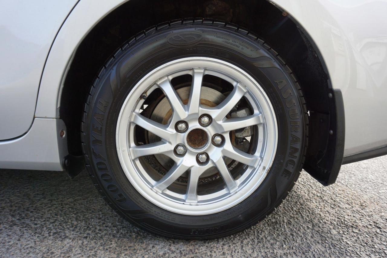 2016 Toyota Prius V FIVE CERTIFIED *ACCIDENT FREE* CAMERA BLUETOOTH CRUISE ALLOYS - Photo #34