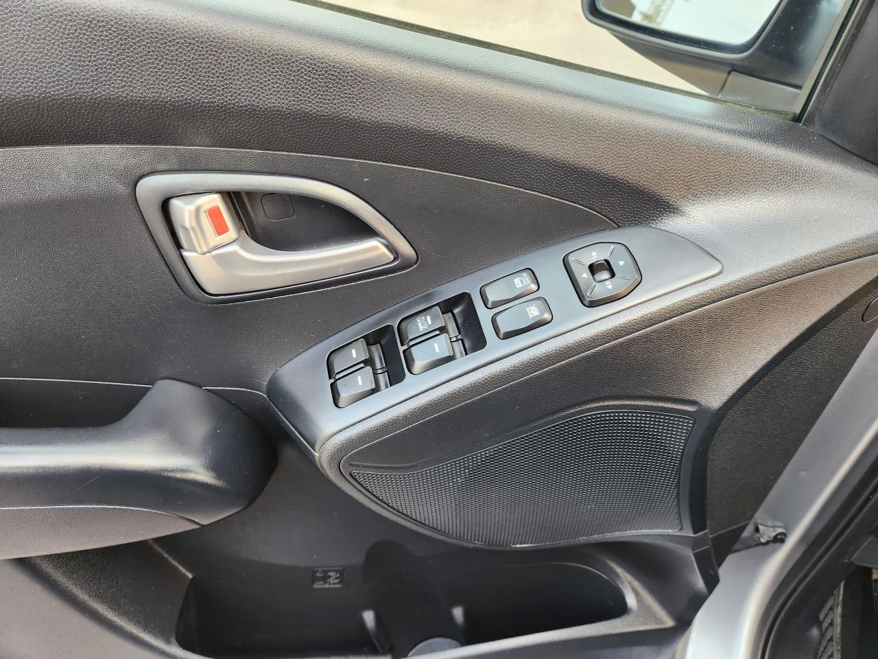 2012 Hyundai Tucson Certified $5995 AWD 4 Cyl. - Photo #14