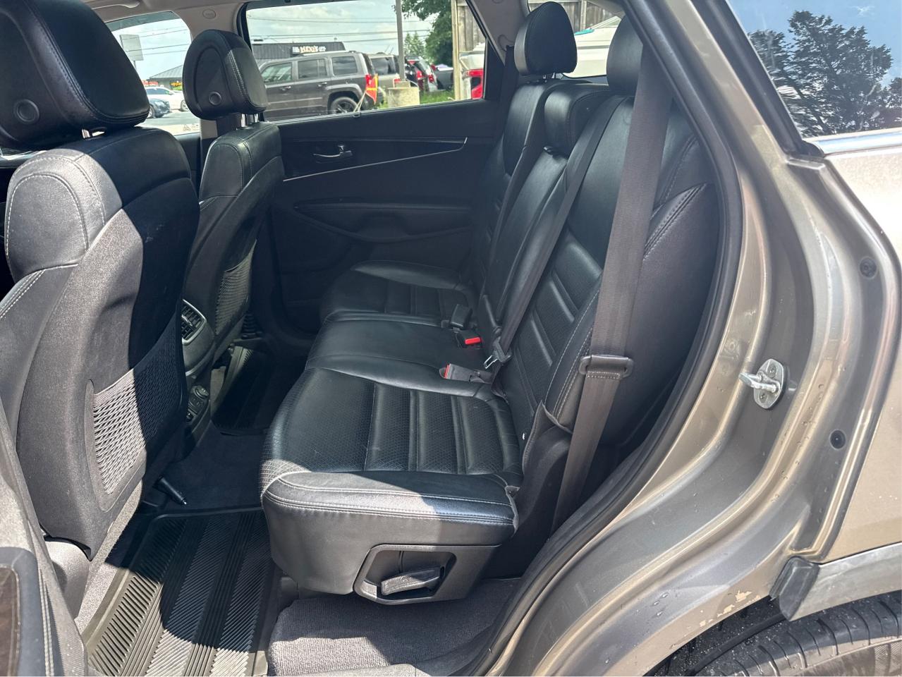 2016 Kia Sorento EX - Photo #10