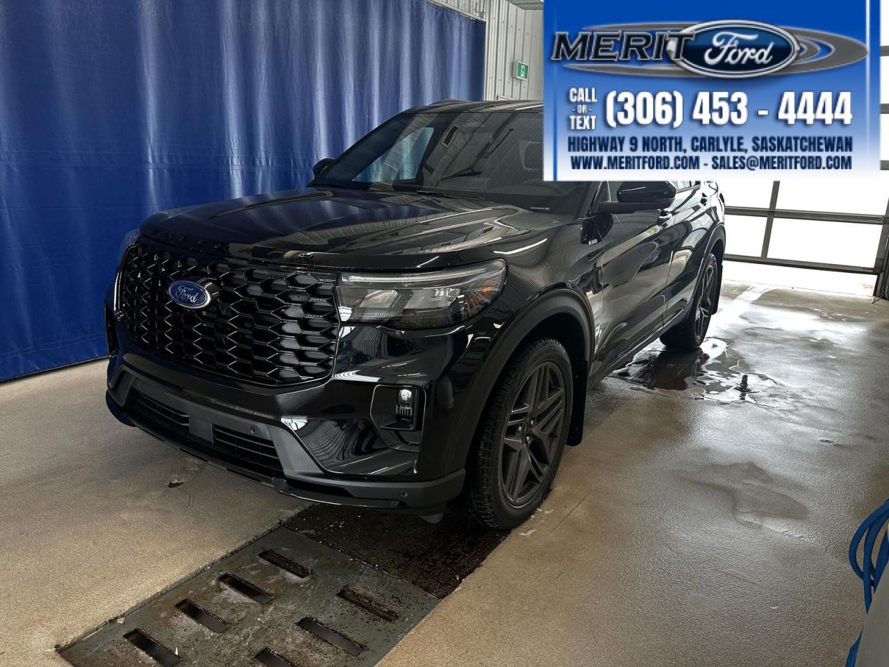2025 Ford Explorer ST-Line - With Tow Package + Photo5