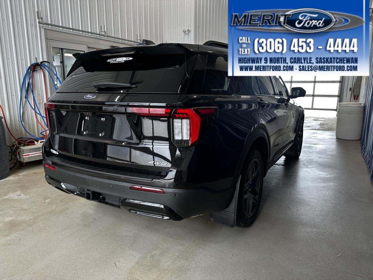2025 Ford Explorer ST-Line - With Tow Package + Photo5