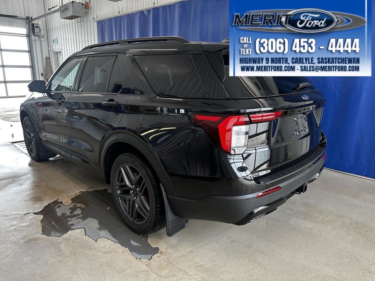 2025 Ford Explorer ST-Line - With Tow Package + Photo5