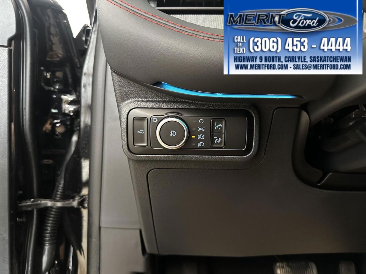 2025 Ford Explorer ST-Line - With Tow Package + Photo5