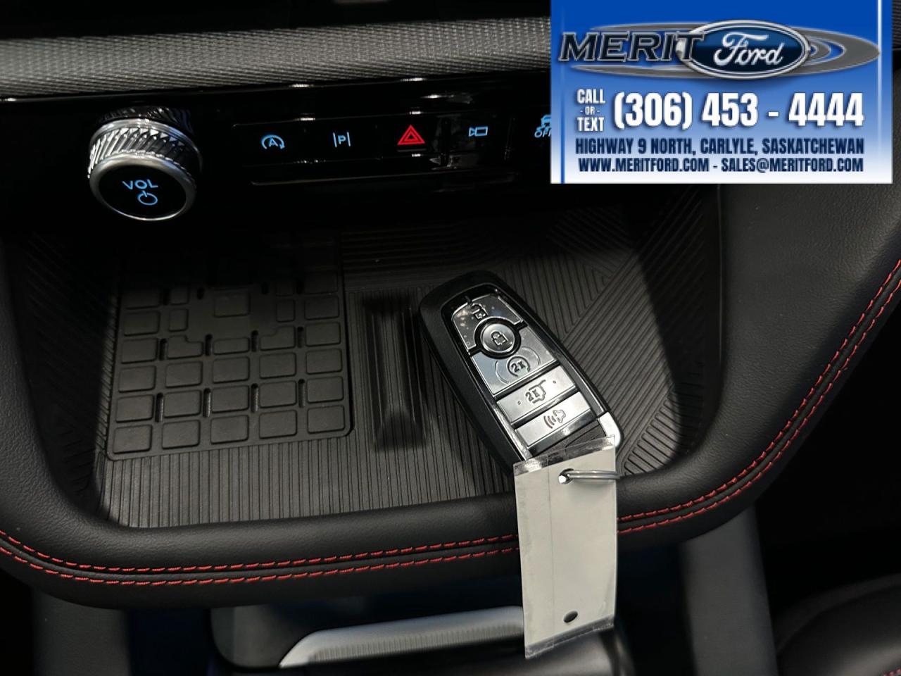 2025 Ford Explorer ST-Line - With Tow Package + Photo5