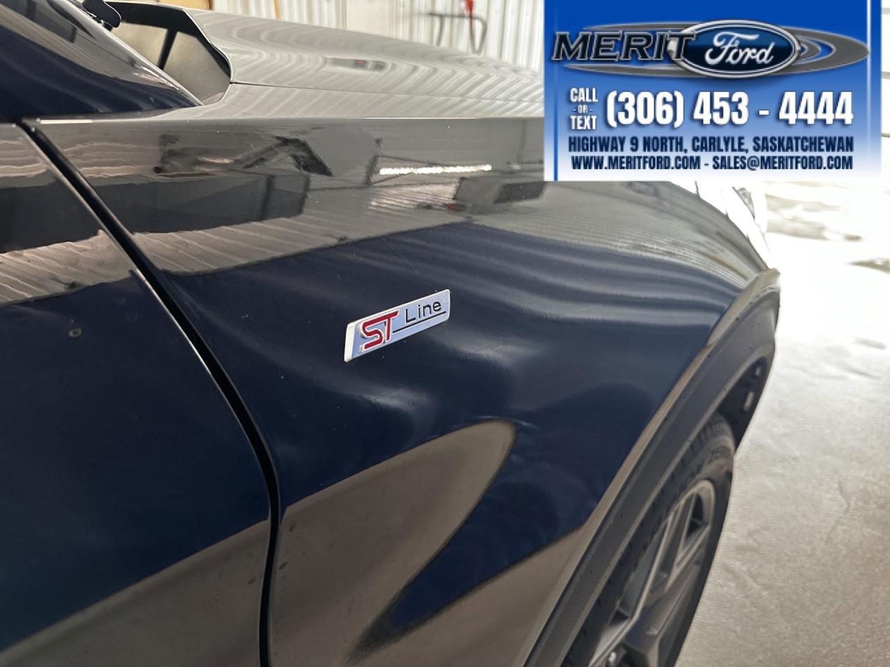 2025 Ford Explorer ST-Line - With Tow Package + Photo5