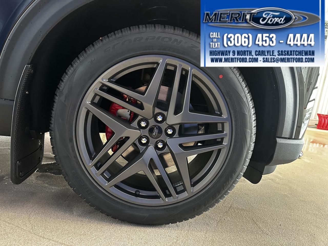 2025 Ford Explorer ST-Line - With Tow Package + Photo5