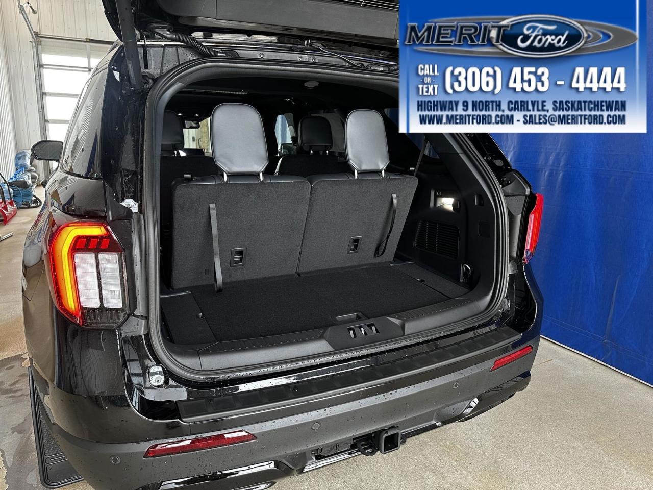 2025 Ford Explorer ST-Line - With Tow Package + Photo5