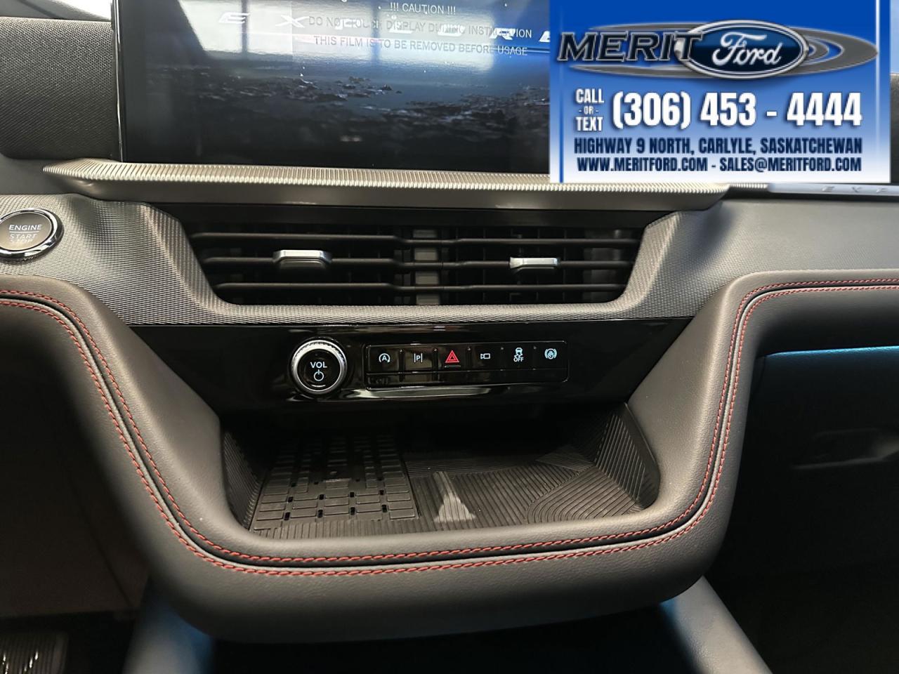 2025 Ford Explorer ST-Line - With Tow Package + Photo5