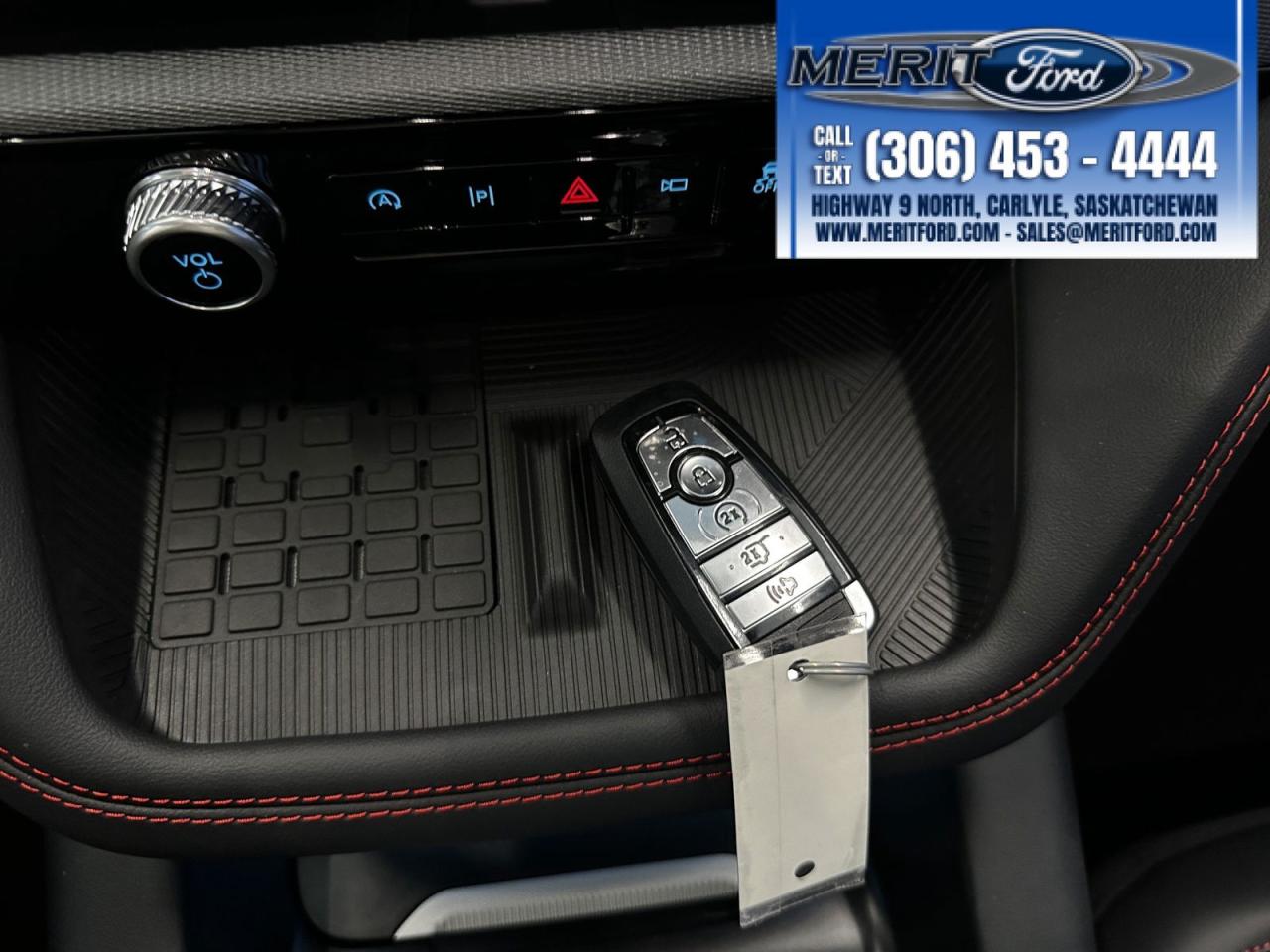 2025 Ford Explorer ST-Line - With Tow Package + Photo5