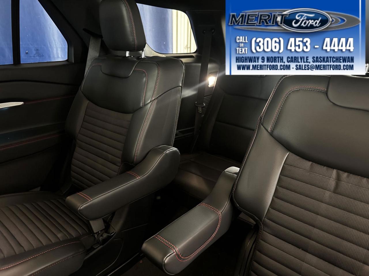 2025 Ford Explorer ST-Line - With Tow Package + Photo5