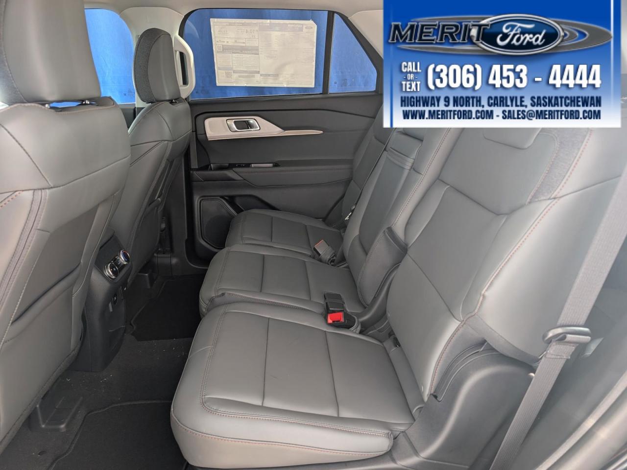 2025 Ford Explorer Active - 8 Seat, Remote Start+ Photo5