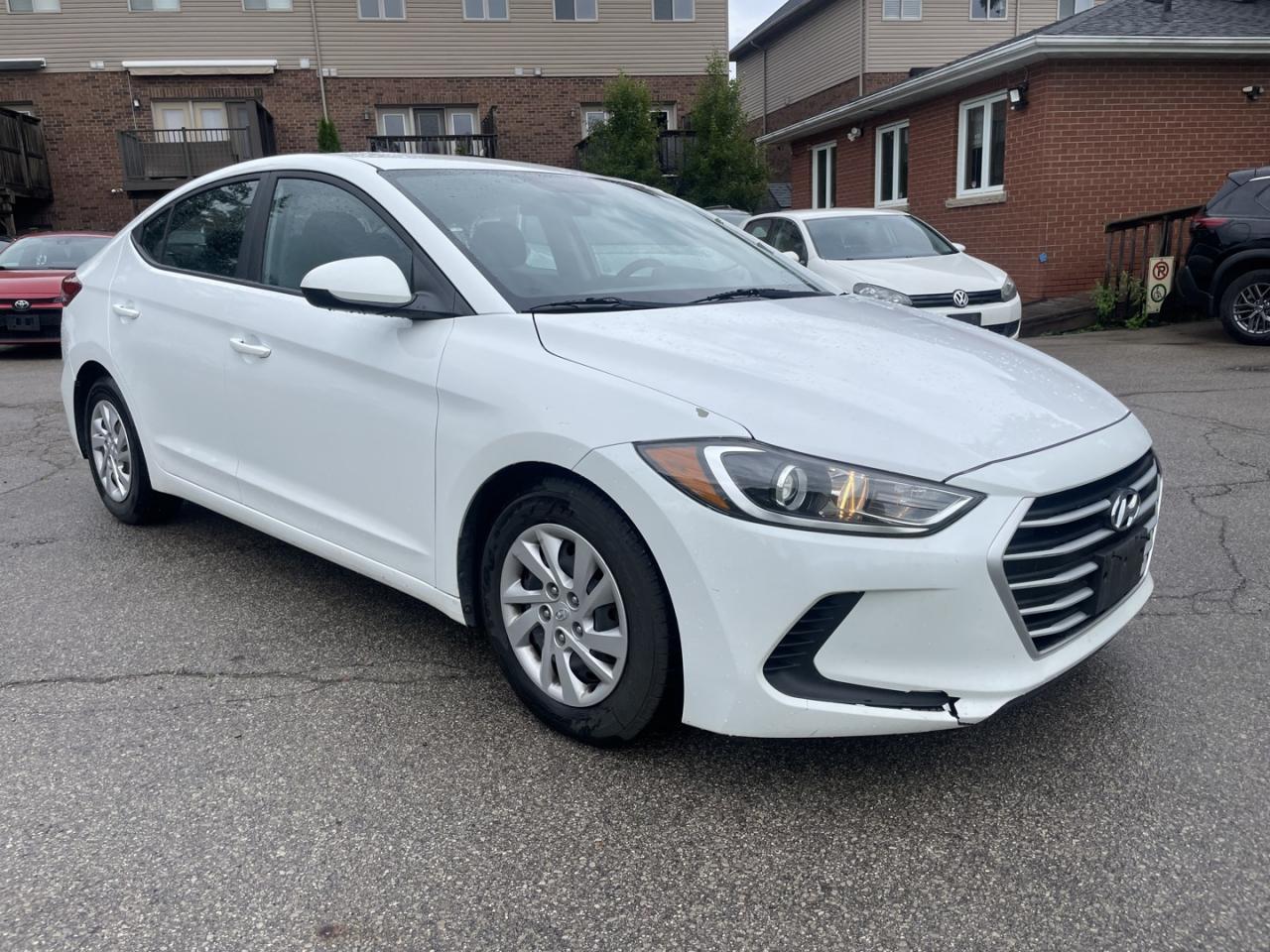 2017 Hyundai Elantra LE - Photo #9
