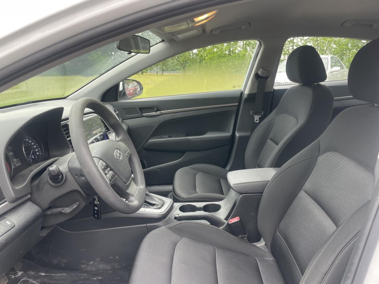 2017 Hyundai Elantra LE - Photo #10