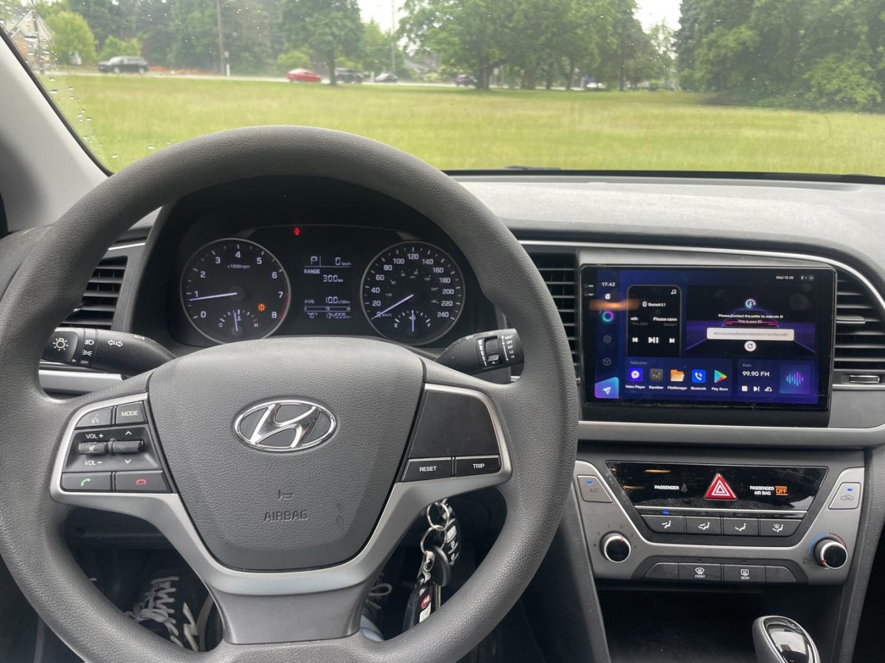 2017 Hyundai Elantra LE - Photo #12