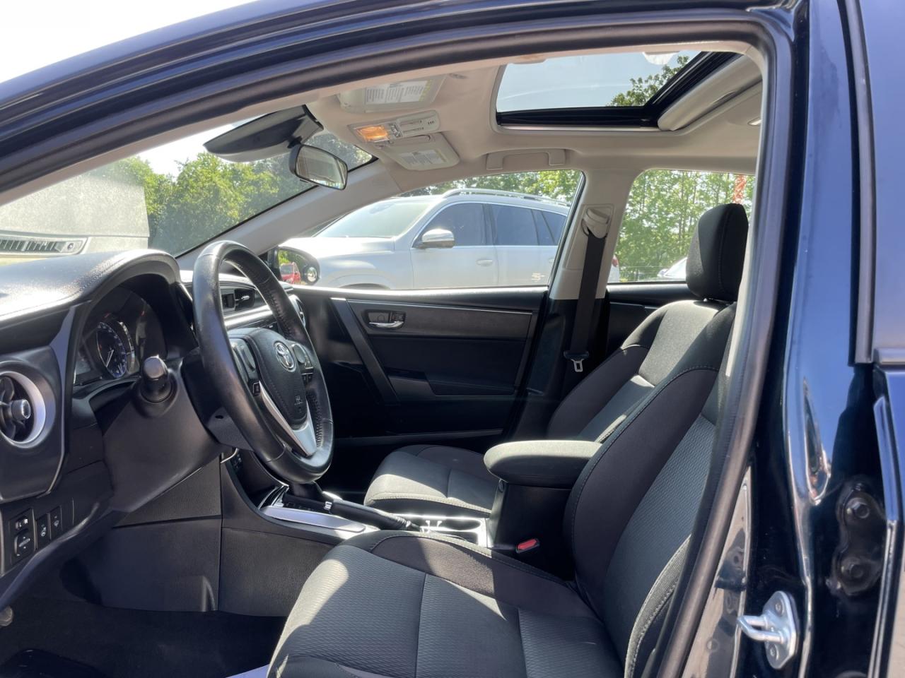 2017 Toyota Corolla LE - Photo #7