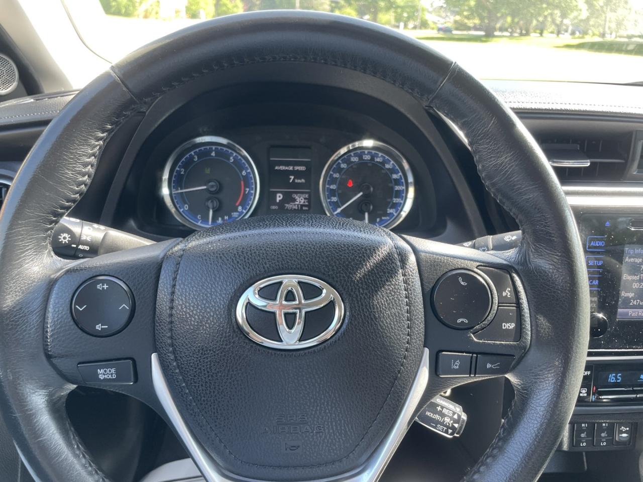 2017 Toyota Corolla LE - Photo #10