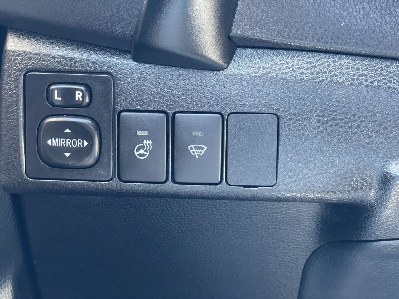 2017 Toyota Corolla LE - Photo #12