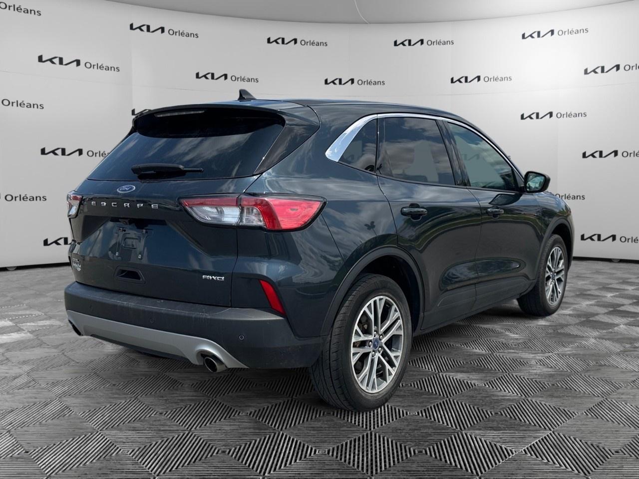 2022 Ford Escape SEL AWD Photo4