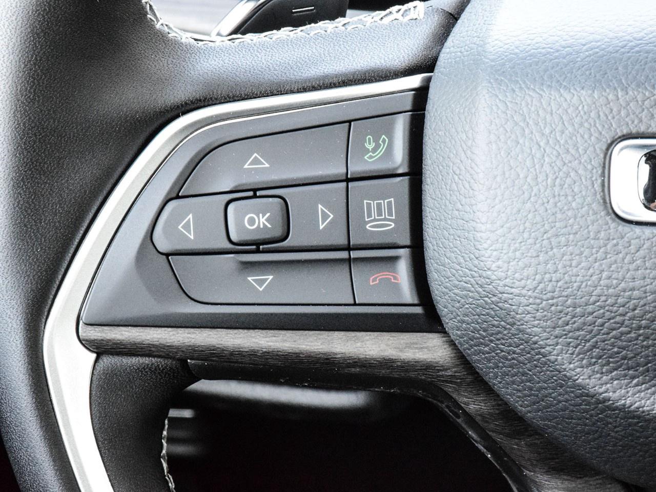 2025 Jeep Grand Cherokee L Limited 4x4 Photo