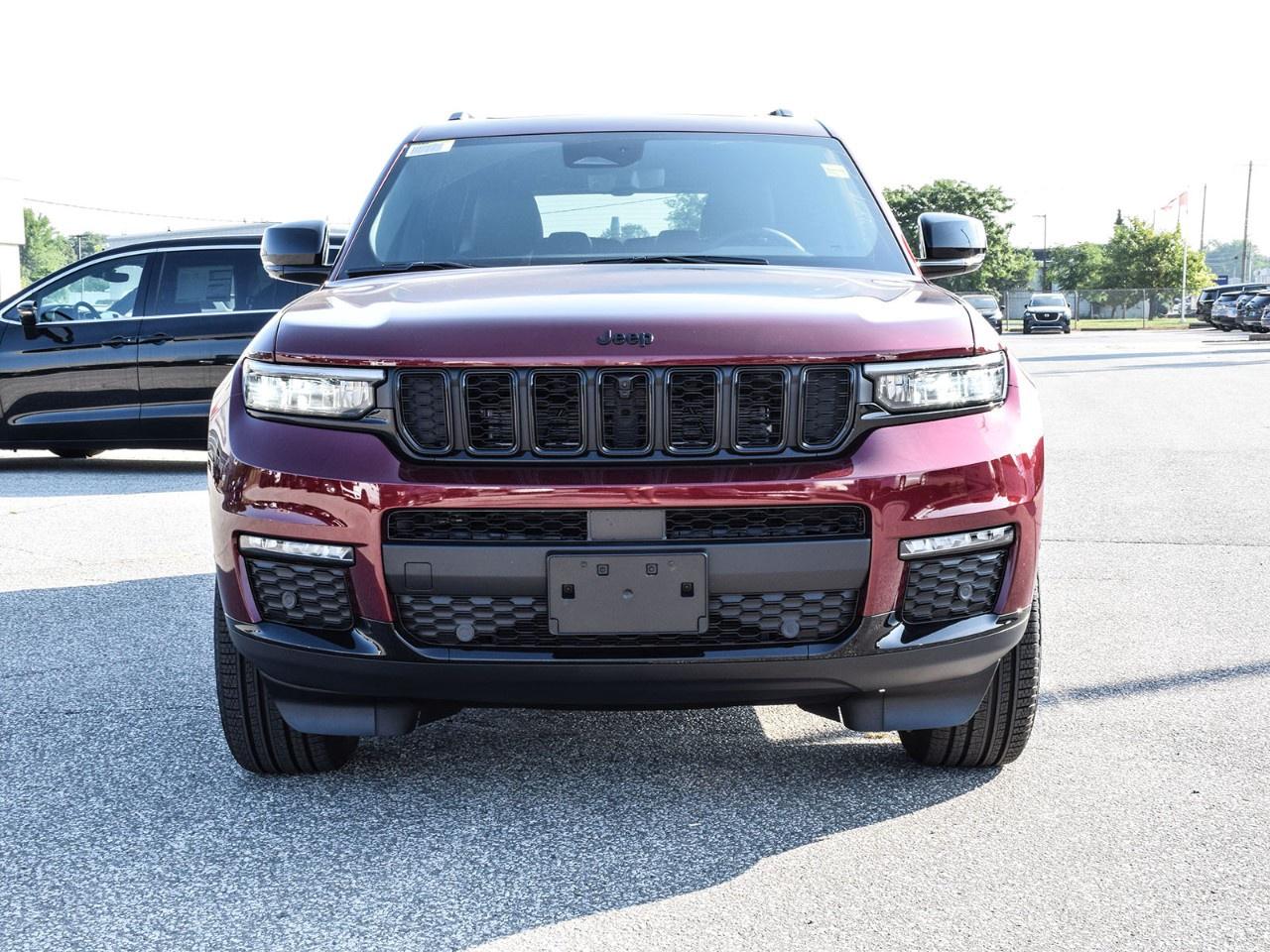 2025 Jeep Grand Cherokee L Limited 4x4 Photo
