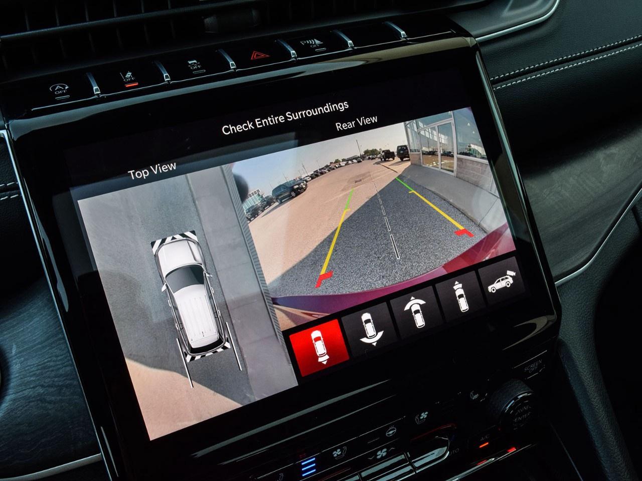 2025 Jeep Grand Cherokee L Limited 4x4 Photo