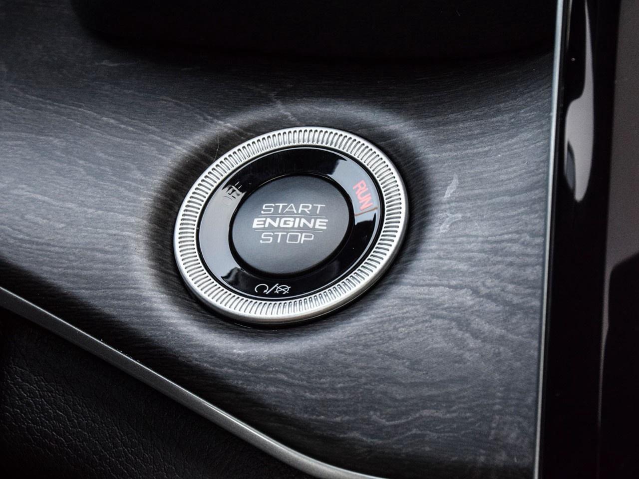 2025 Jeep Grand Cherokee L Limited 4x4 Photo