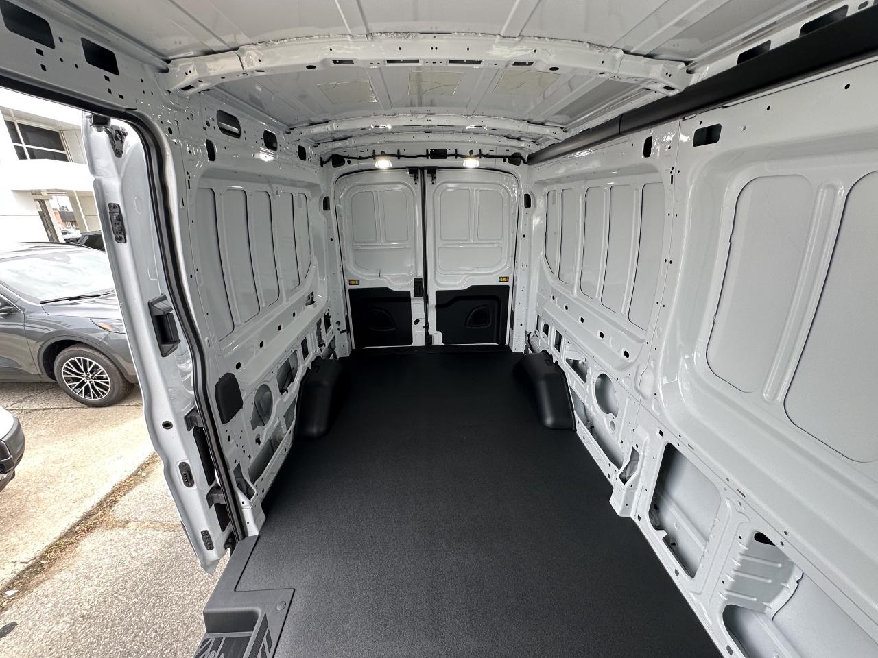 2025 Ford Transit Cargo Van Photo