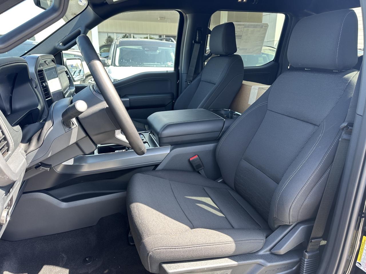 2025 Ford F-150 XLT Photo