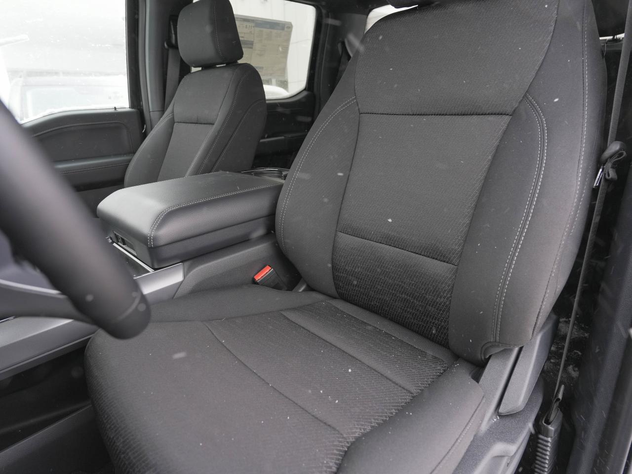 2025 Ford F-150 XLT/301 PKG/ WHAT A DEAL!! Photo