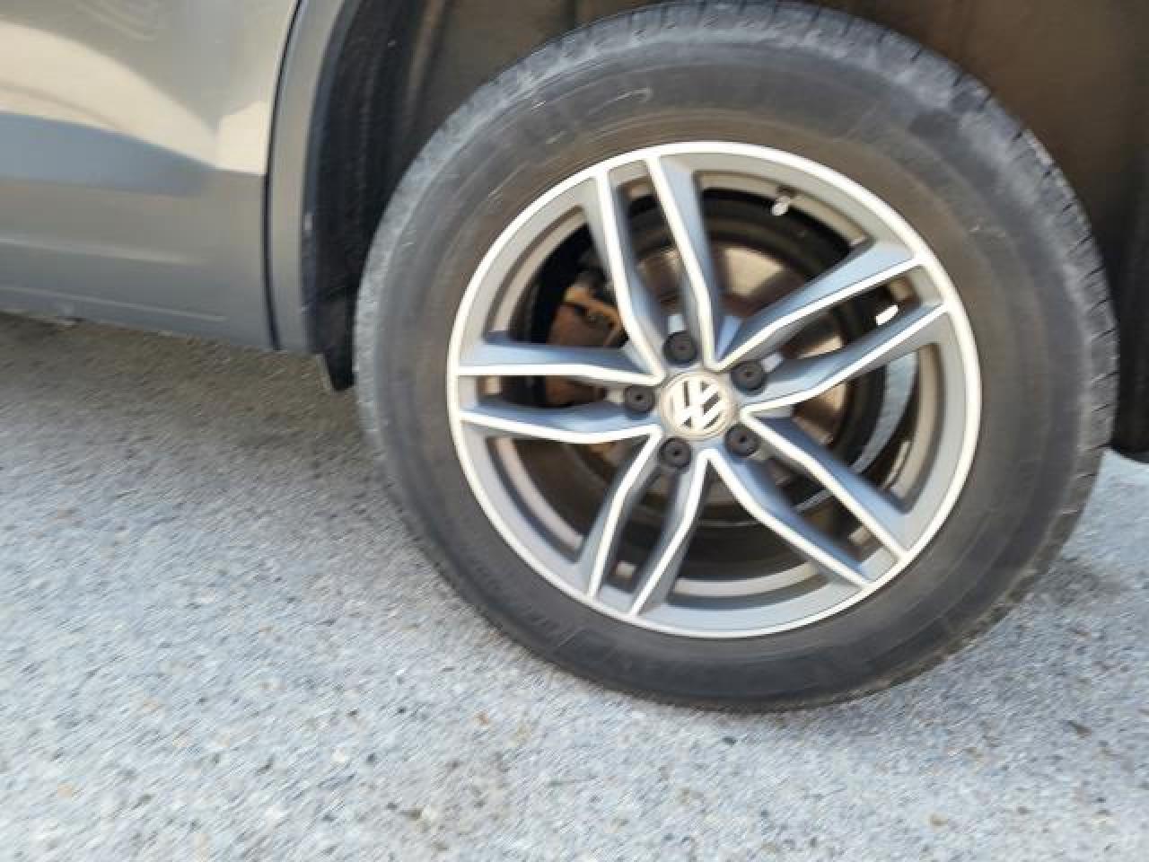 2017 Volkswagen Tiguan Wolfsburg Edition Photo18