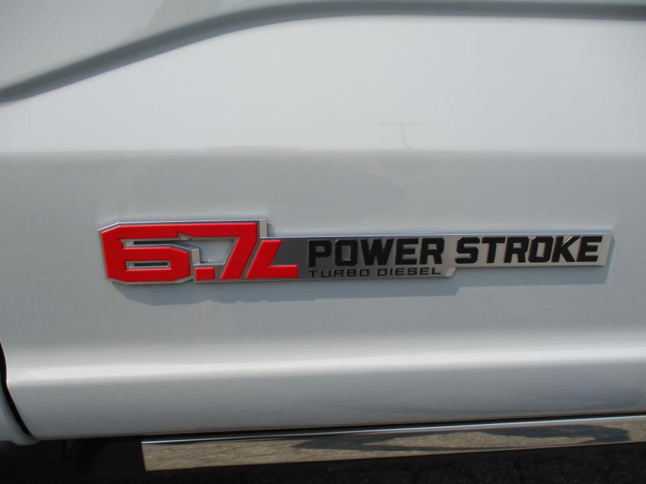 2025 Ford F-350 SD CREW PLATINUM PLUS H.O. Photo2