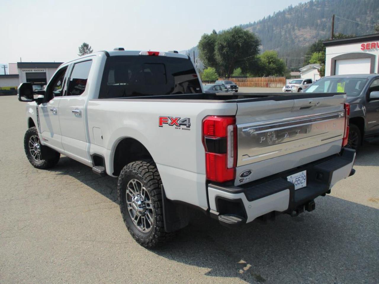 2025 Ford F-350 SD CREW PLATINUM PLUS H.O. Photo6