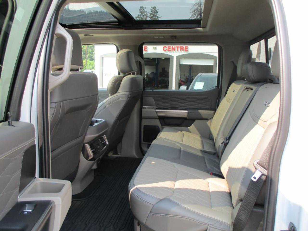 2025 Ford F-350 SD CREW PLATINUM PLUS H.O. Photo19