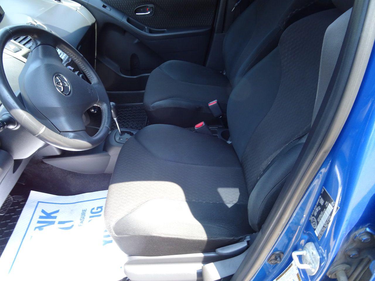 2008 Toyota Yaris RS - Photo #9