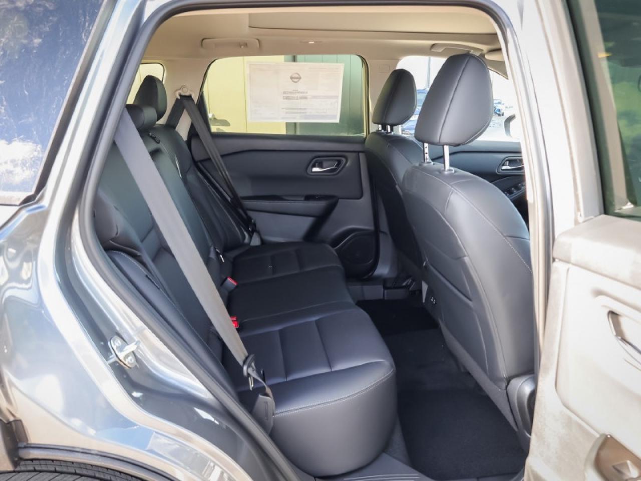 2025 Nissan Rogue Midnight Edition  - Moonroof Photo