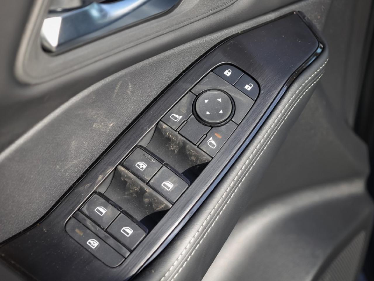 2025 Nissan Rogue Midnight Edition  - Moonroof Photo