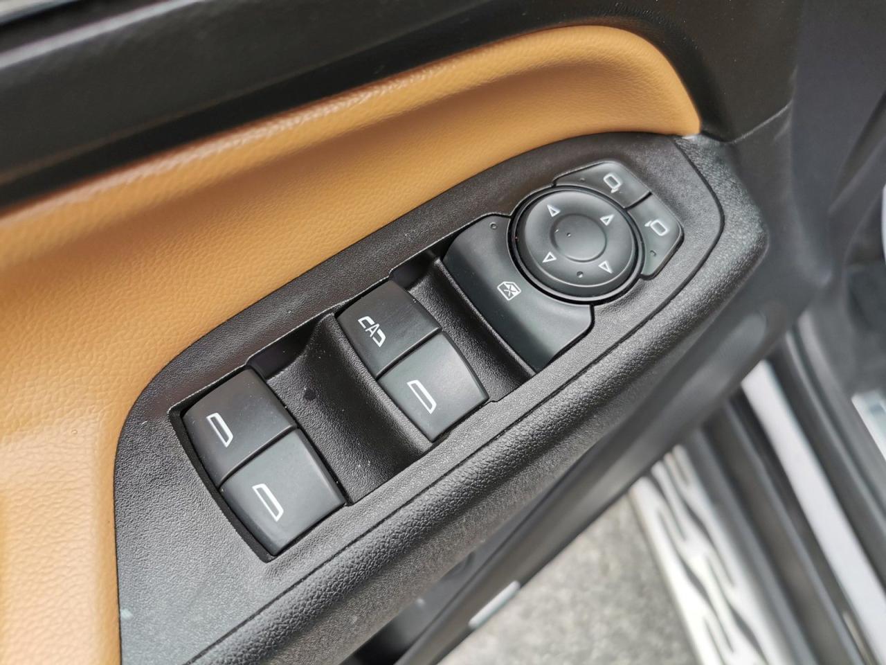 2018 Chevrolet Equinox Premier - Photo #10