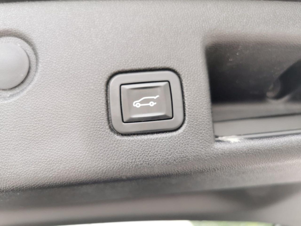 2018 Chevrolet Equinox Premier - Photo #21