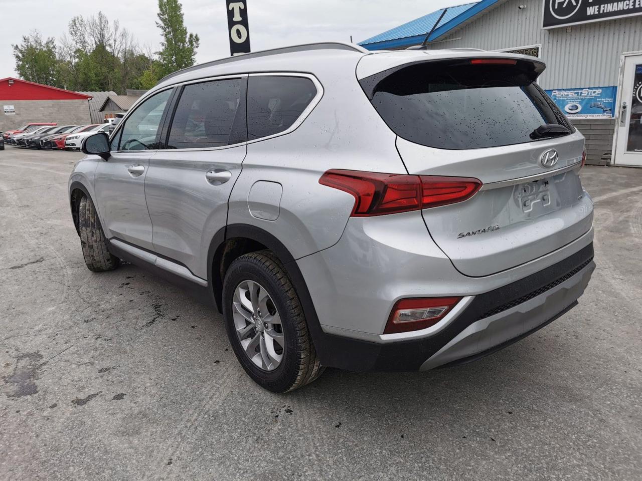 2019 Hyundai Santa Fe SE - Photo #3