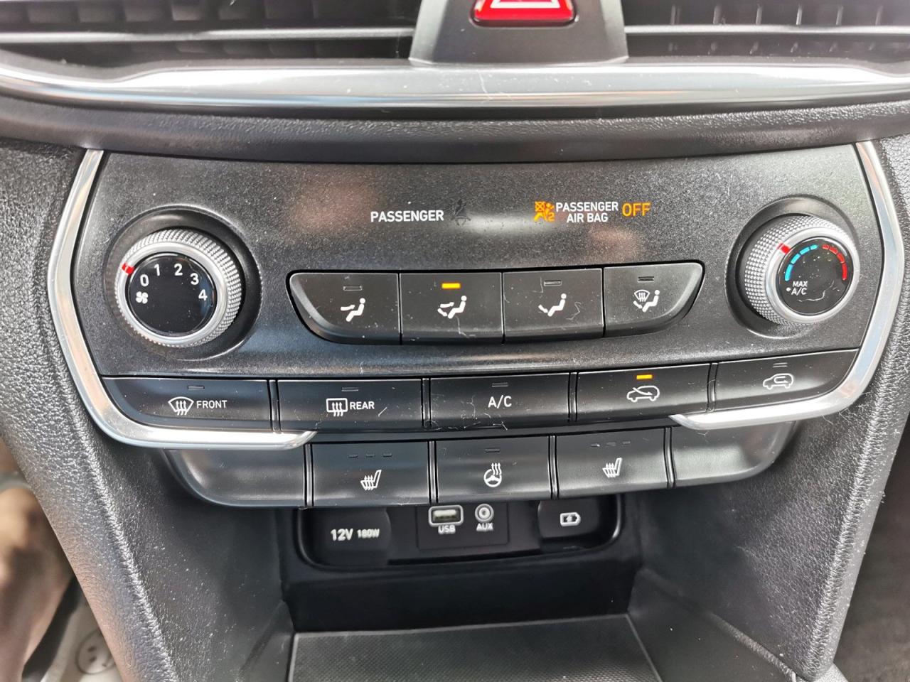 2019 Hyundai Santa Fe SE - Photo #15