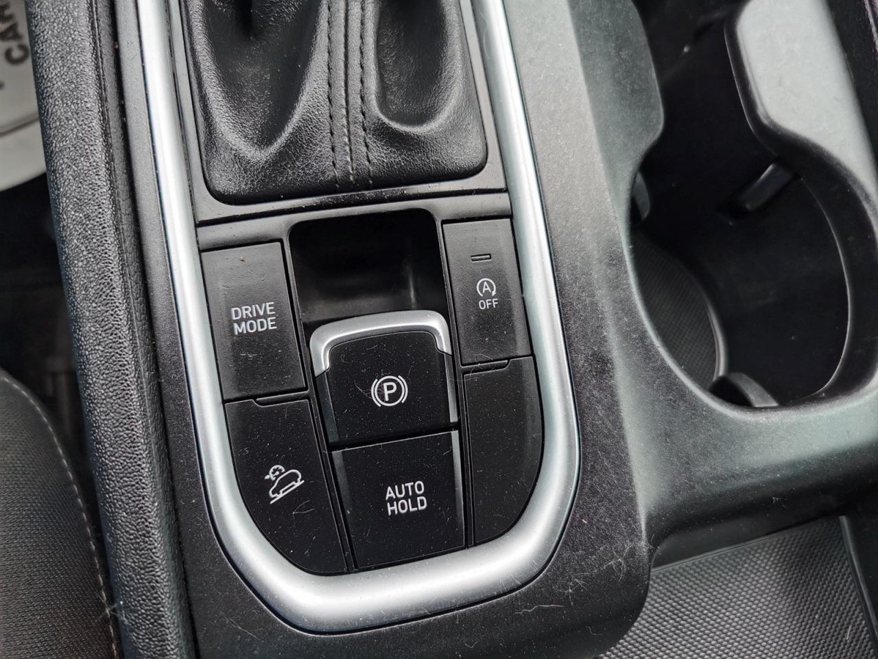 2019 Hyundai Santa Fe SE - Photo #18