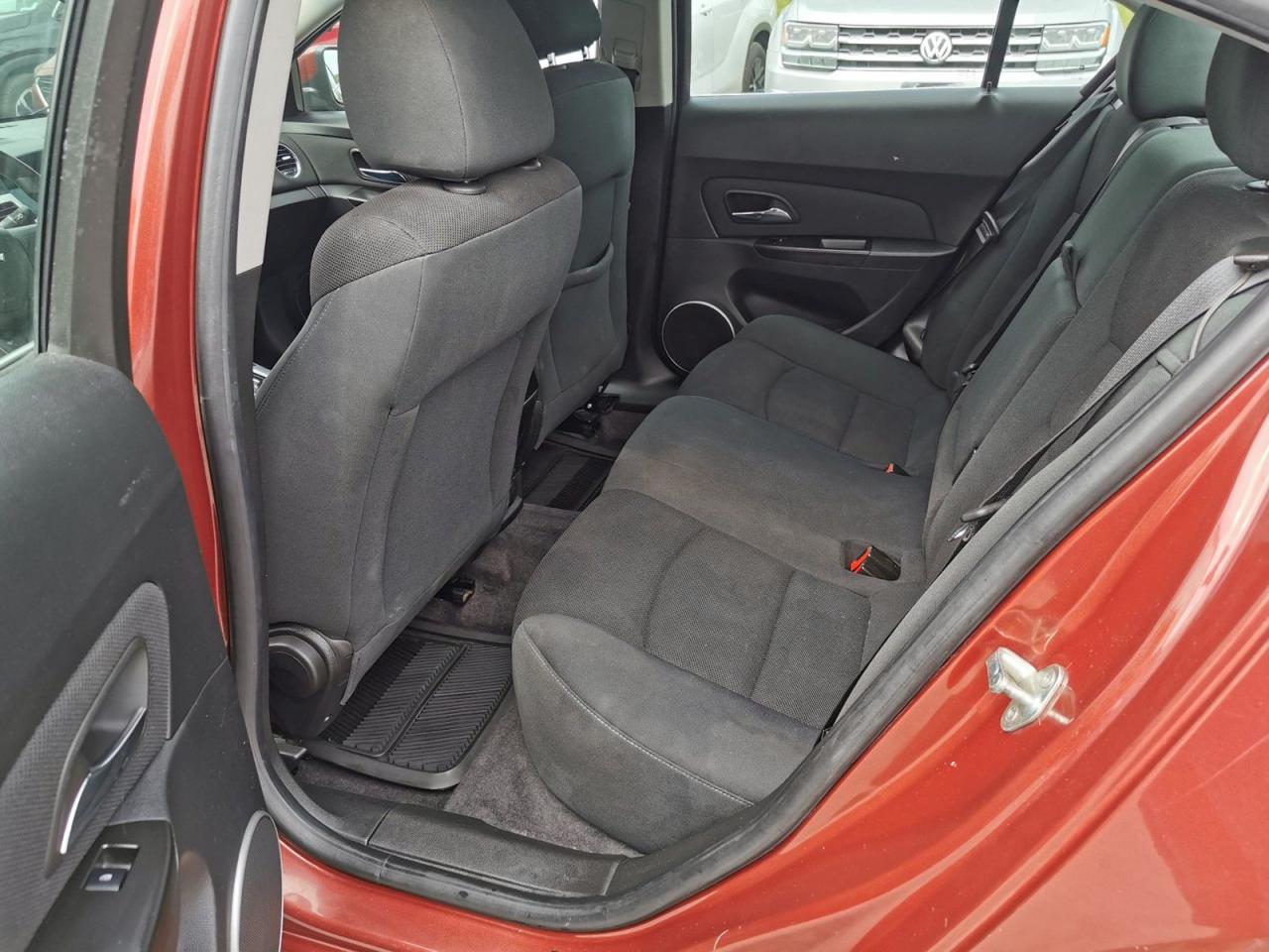 2012 Chevrolet Cruze 1LT - Photo #12