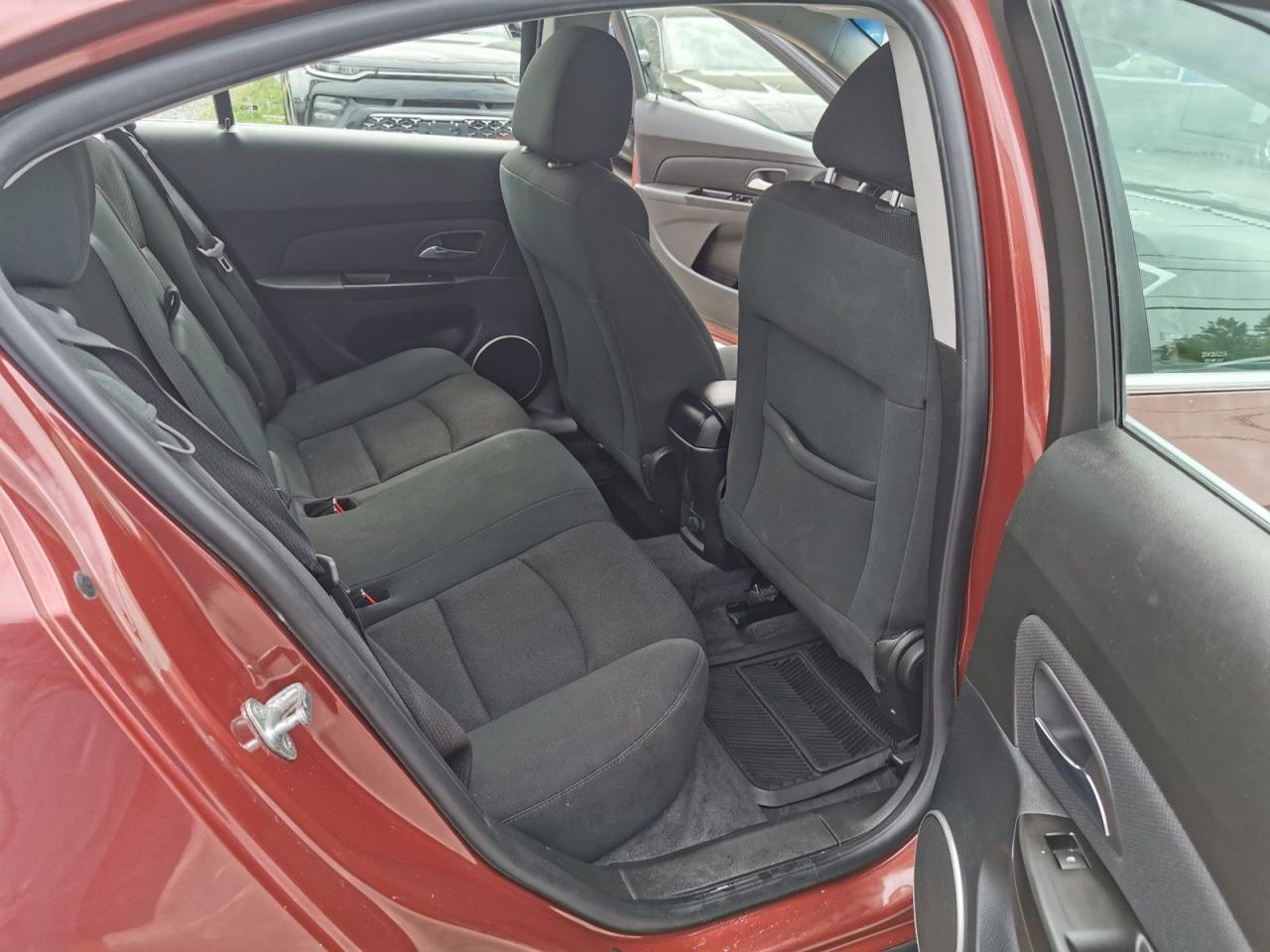 2012 Chevrolet Cruze 1LT - Photo #14