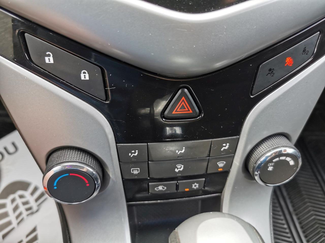 2012 Chevrolet Cruze 1LT - Photo #22