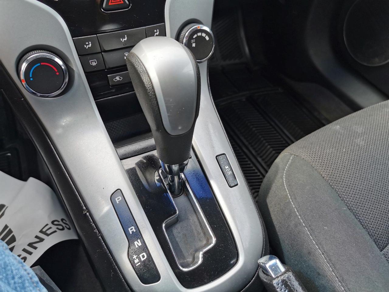 2012 Chevrolet Cruze 1LT - Photo #23