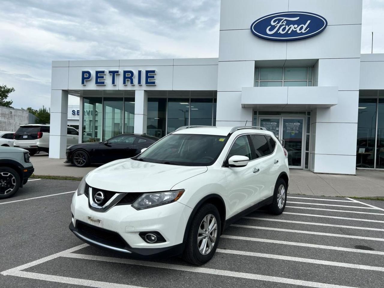 Used 2016 Nissan Rogue SV for sale in Kingston, ON