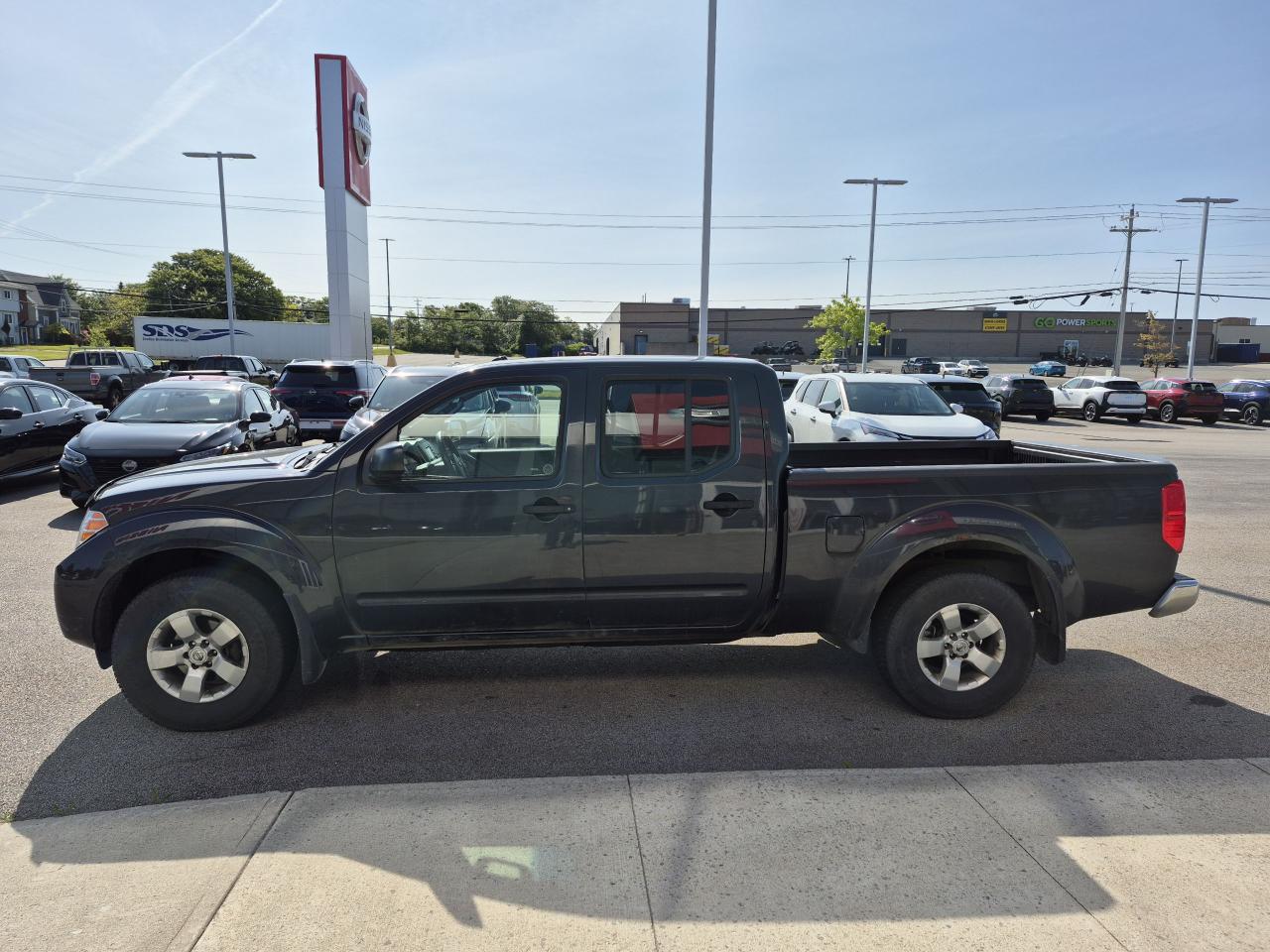 2013 Nissan Frontier SV Photo3