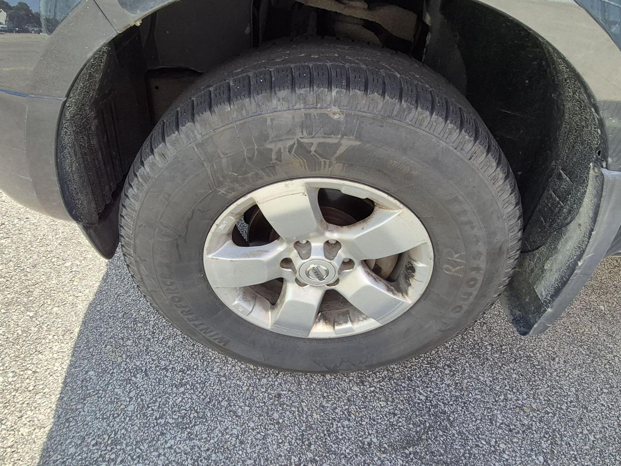 2013 Nissan Frontier SV Photo12