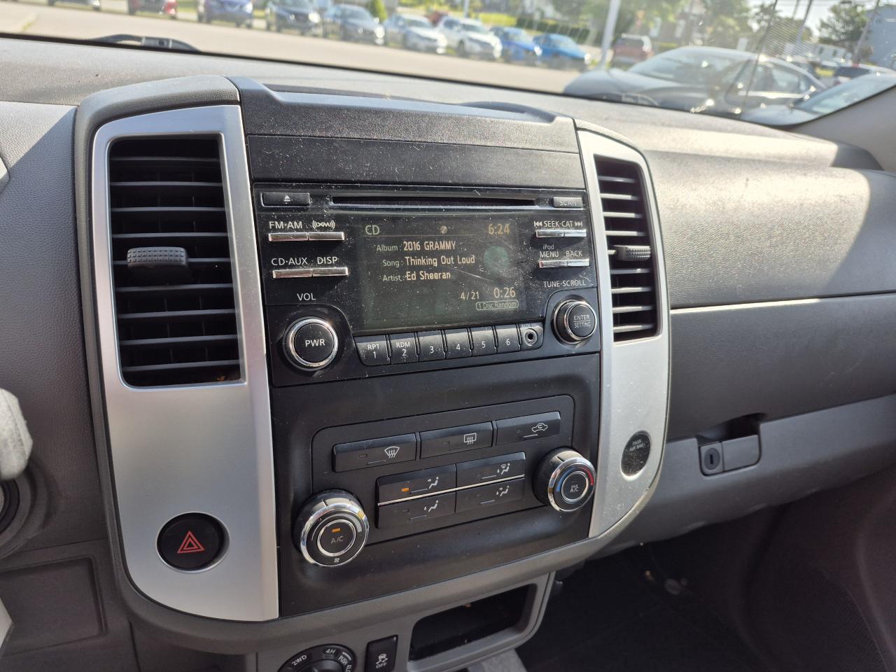 2013 Nissan Frontier SV Photo21