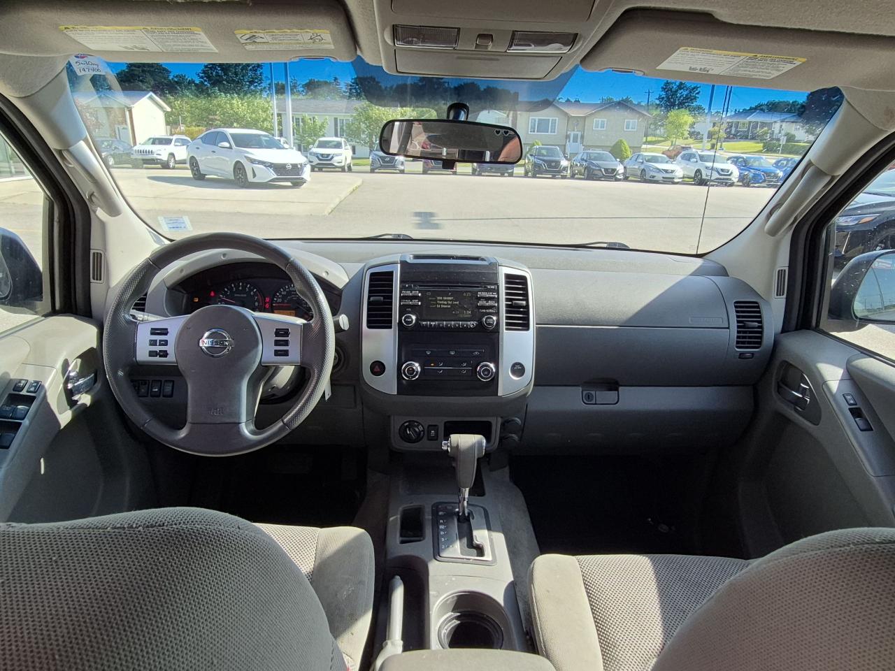 2013 Nissan Frontier SV Photo24